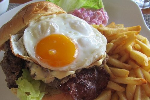 Cheeseburger with Egg