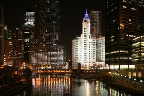 Chicago River at Night, photograph by Daniel Schwen